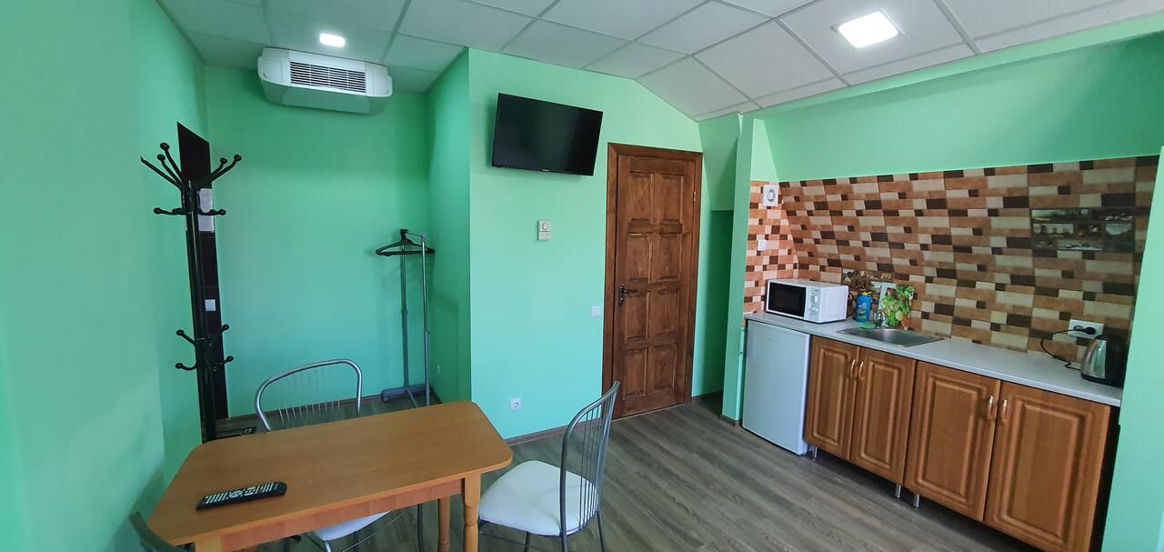 Отель Luxor Inn & Suites Черновцы