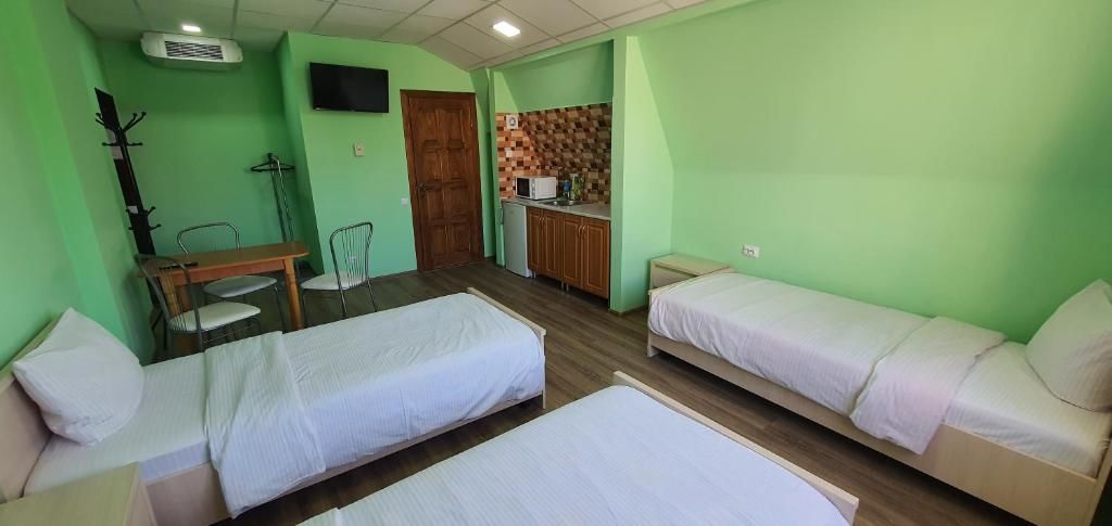 Отель Luxor Inn & Suites Черновцы