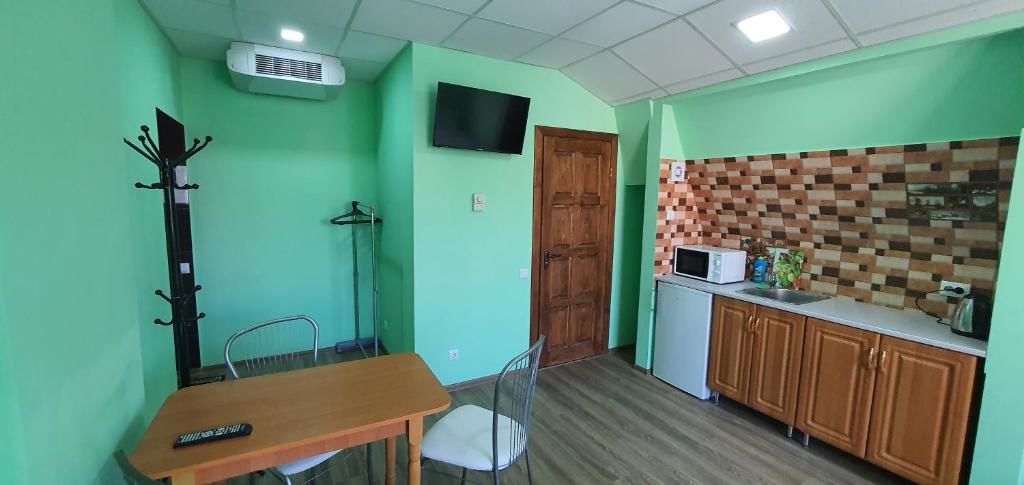 Отель Luxor Inn & Suites Черновцы