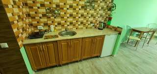 Отель Luxor Inn & Suites Черновцы Улучшенный семейный номер-2