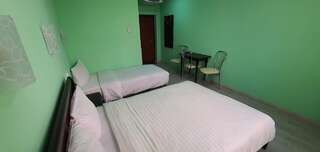 Отель Luxor Inn & Suites Черновцы Стандартный трехместный номер-4