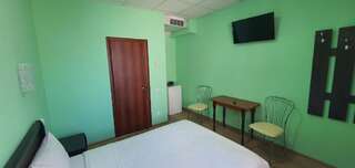 Отель Luxor Inn & Suites Черновцы Стандартный двухместный номер с 1 кроватью-3